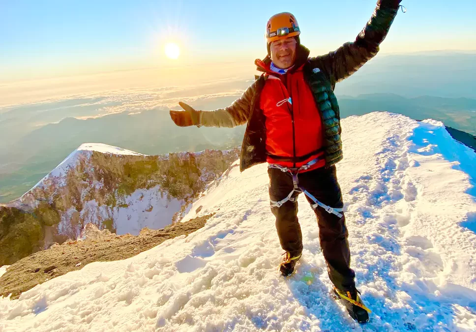 L’alpiniste Francois-Guy Thivierge au sommet du Mexique